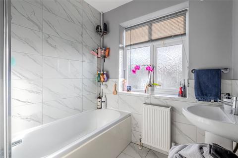 20 Knightsway, Leeds, LS15 7BW