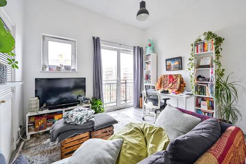 1 bedroom flat for sale, Cambridge Heath Road, Bethnal Green, London, E2