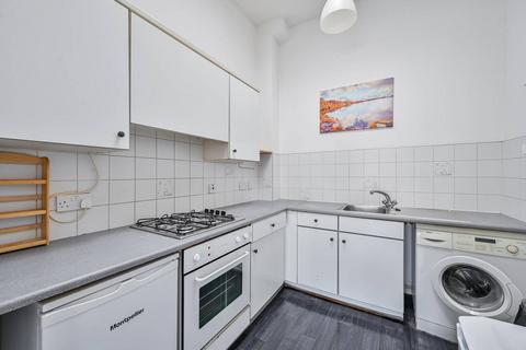 1 bedroom flat for sale, Cambridge Heath Road, Bethnal Green, London, E2