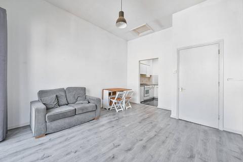 1 bedroom flat for sale, Cambridge Heath Road, Bethnal Green, London, E2