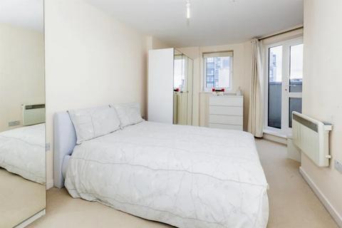 2 bedroom apartment for sale, Grays Place, Slough