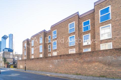 68 Theseus Walk, London, N1 8DS