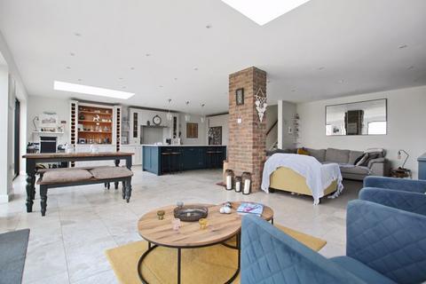 34 Hill Crescent, Bexley, DA5 2DB