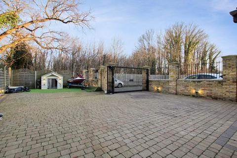 12 Cornell Close, Sidcup, DA14 5LY