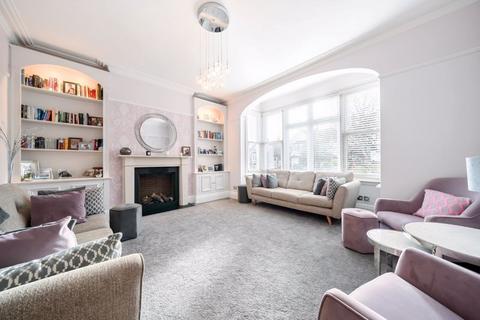 6 Purley Knoll, Purley, CR8 3AE