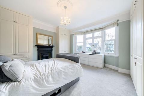 6 Purley Knoll, Purley, CR8 3AE
