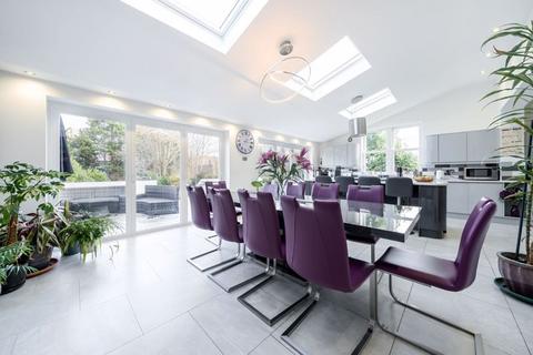 6 Purley Knoll, Purley, CR8 3AE