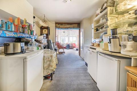 10 Kenmore Road, Kenley, CR8 5NU