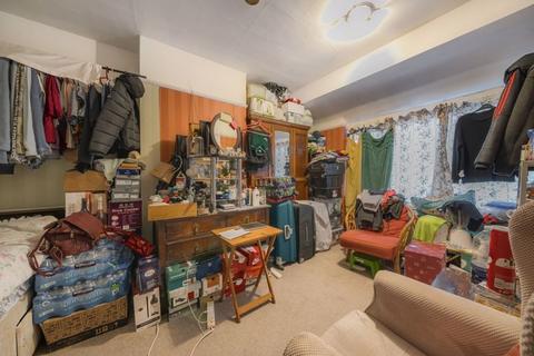 10 Kenmore Road, Kenley, CR8 5NU