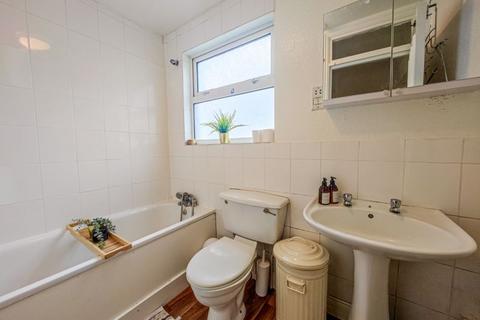 59 Bannockburn Road, London, SE18 1ET