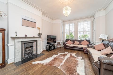 61 Redston Road, London, N8 7HL