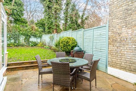 61 Redston Road, London, N8 7HL