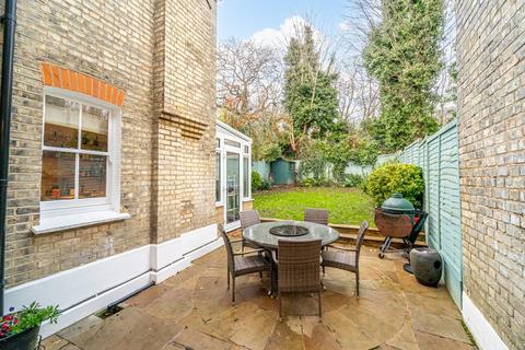 61 Redston Road, London, N8 7HL