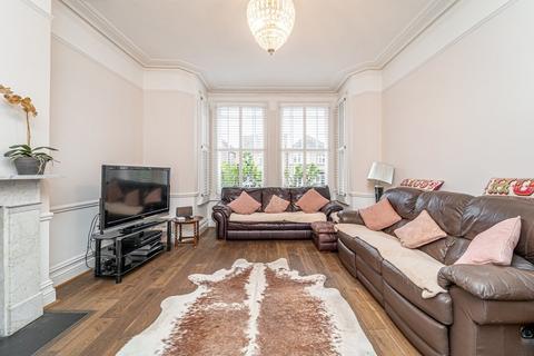 61 Redston Road, London, N8 7HL