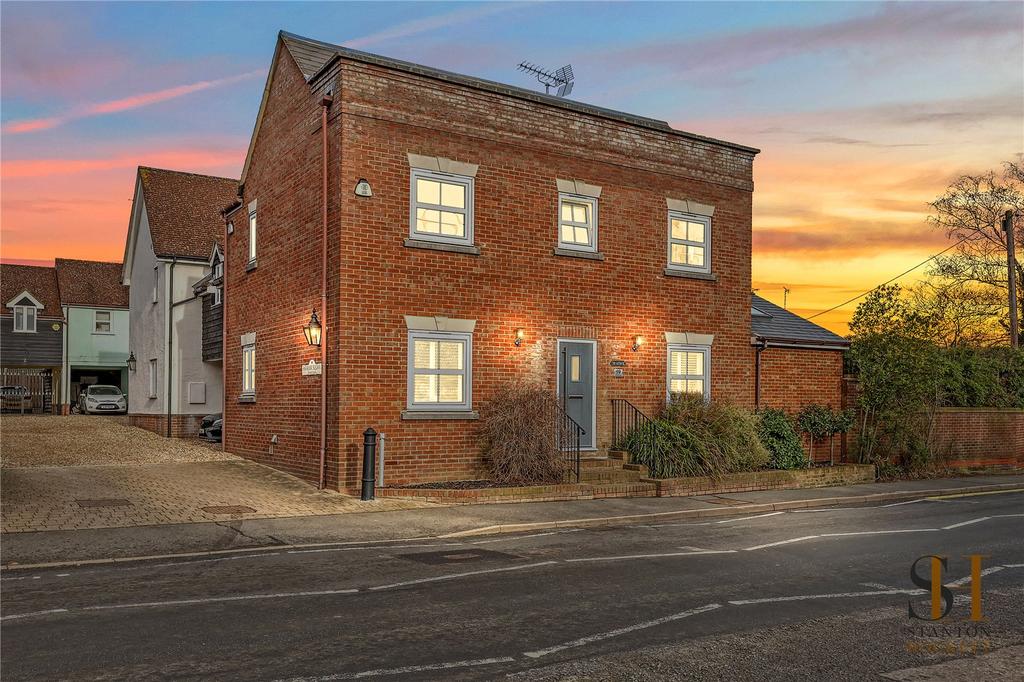 Downham Road, Ramsden Heath, Chelmsford, Essex, CM11 4 bed detached