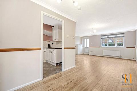 92 Danbury Crescent, South Ockendon, RM15 5XF