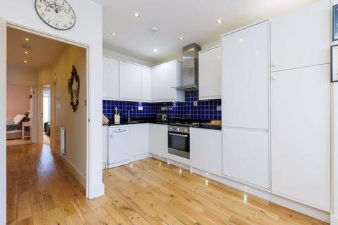 Flat 1, 14 Wendell Road, London, W12 9RT