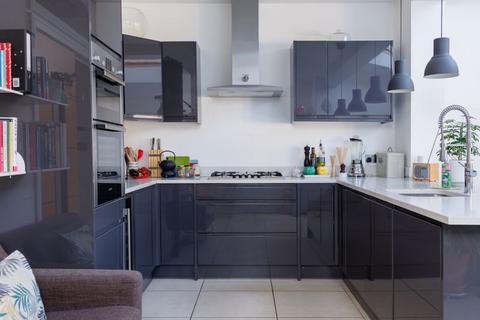 35 Dordrecht Road, London, W3 7TF