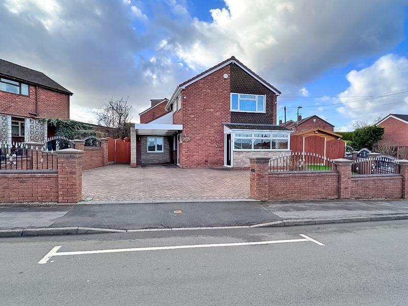 Foxyards Road, Tipton 3 bed detached house for sale £325,000