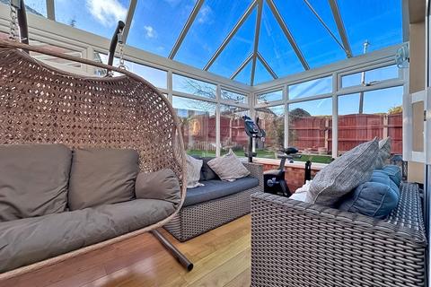 31 Foxyards Road, Tipton, DY4 8AX