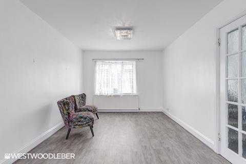 undefined, Great Cambridge Road, Waltham Cross EN8