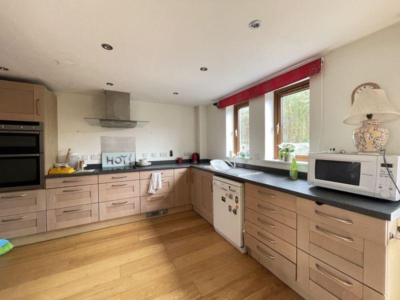 Kitchen / Dining...