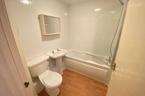 Studio for sale, Cromwell Place, Station Road, Redhill