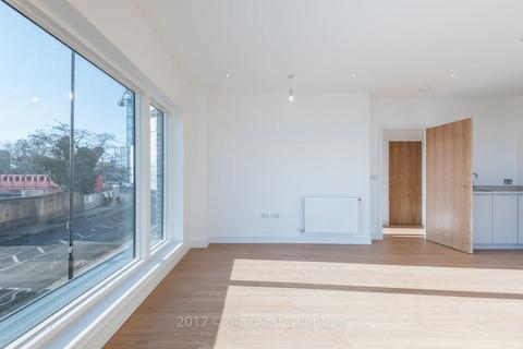 1 bedroom apartment to rent, EAST CROYDON LUXURY APARTMENT