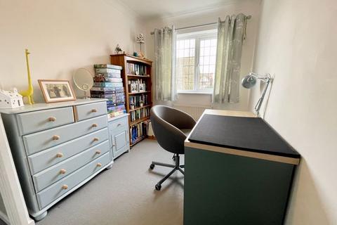 38 Badgers Gate, Dunstable, LU6 2BF
