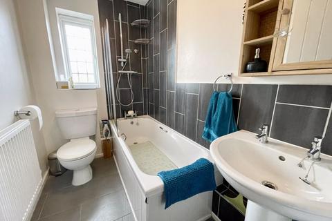 38 Badgers Gate, Dunstable, LU6 2BF