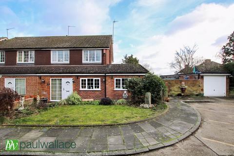8 Windward Close, Enfield, EN3 6TJ