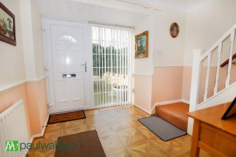 8 Windward Close, Enfield, EN3 6TJ