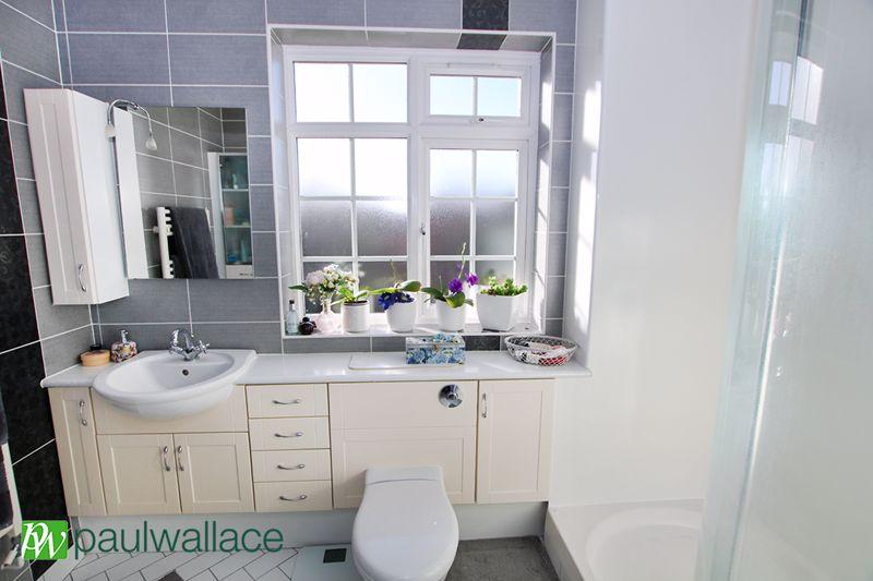 Bedroom One En-Suite