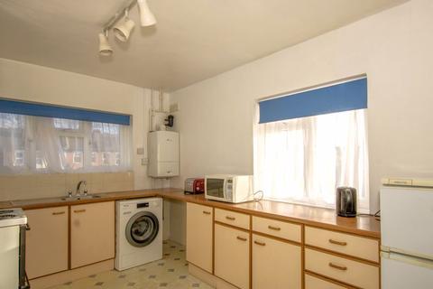3, Charles Court Selsdon Road, South Croydon, CR2 6PZ