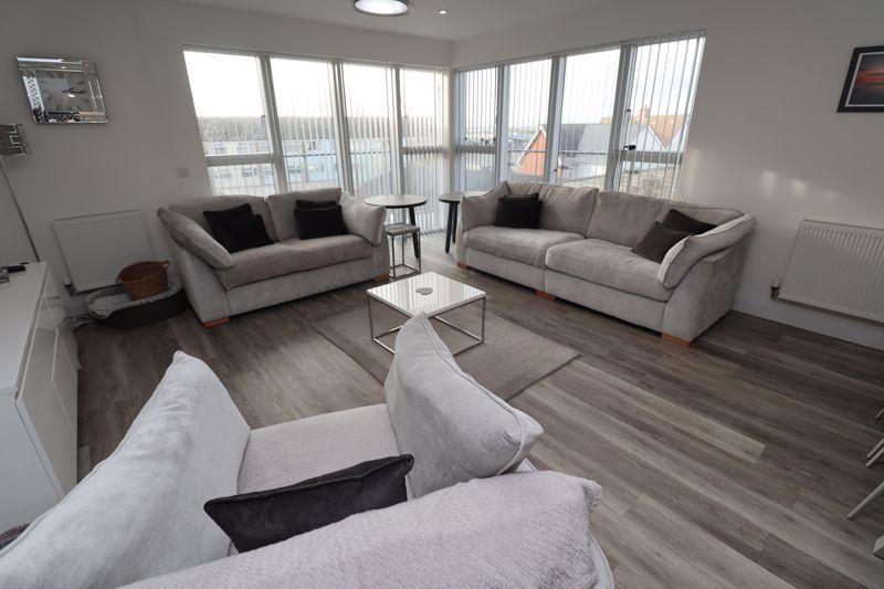 Waterside Marina, Brightlingsea, CO7 3 bed apartment for sale £270,000