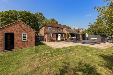 4 bedroom character property for sale, Church End, Edlesborough