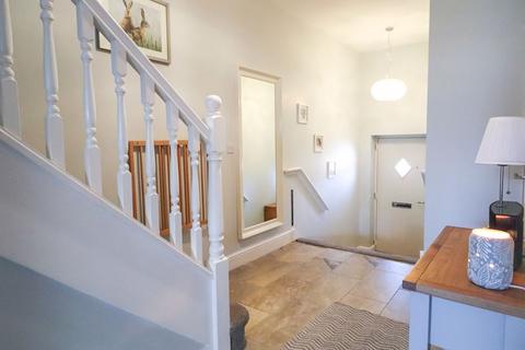 10 Wall Road, Canvey Island, SS8 7TW