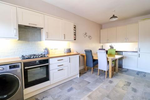 10 Wall Road, Canvey Island, SS8 7TW