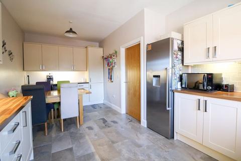 10 Wall Road, Canvey Island, SS8 7TW