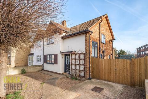 71 Manor Road, Romford, RM1 2RD