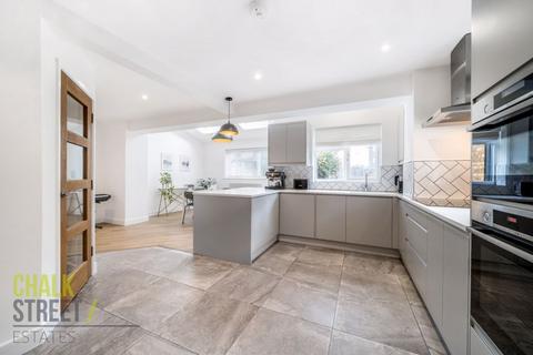 71 Manor Road, Romford, RM1 2RD