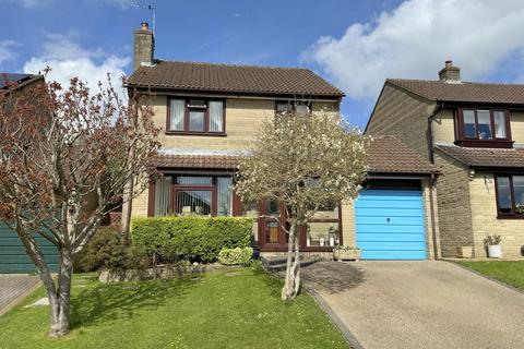36 Greenway Close, Wincanton, BA9 9RH