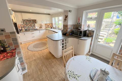 36 Greenway Close, Wincanton, BA9 9RH