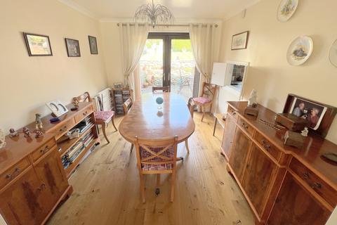 36 Greenway Close, Wincanton, BA9 9RH