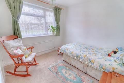 6 Beech Close, Stokenchurch, High Wycombe, HP14 3QY