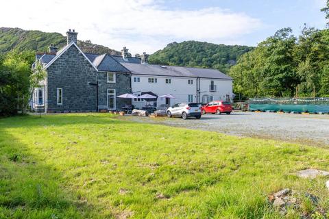 14 bedroom detached house for sale, Tremadog, Porthmadog, Gwynedd, LL49