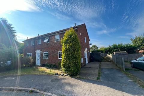 2 bedroom end of terrace house for sale, Eagle Close, Poets, Luton, Beds, LU4 0TE