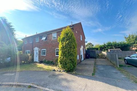 2 bedroom end of terrace house for sale, Eagle Close, Poets, Luton, Beds, LU4 0TE