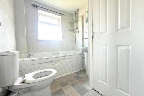 2 bedroom end of terrace house for sale, Eagle Close, Poets, Luton, Beds, LU4 0TE