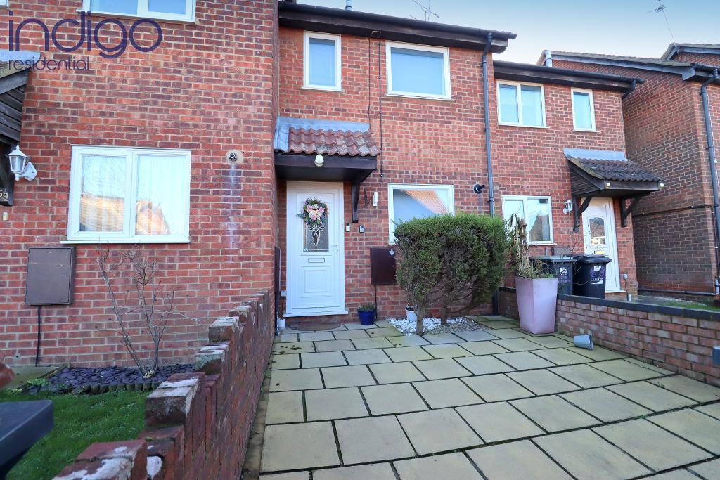 Fieldfare Green, Birds Estate, Luton, Bedfordshire, LU4 0YA 2 bed